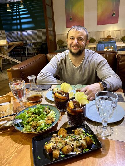  ,   Vadim, 41 ,   ,   