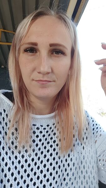  ,   Nelli, 27 ,   c , 