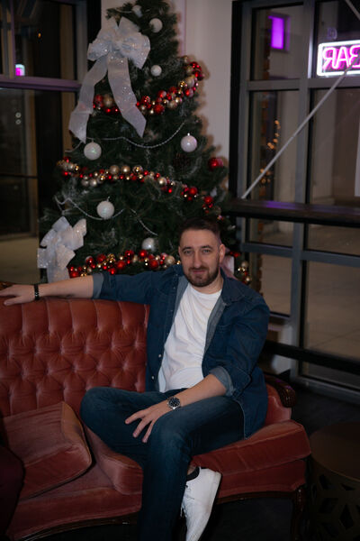  Edmonton,   Artem, 40 ,   ,   , c , 