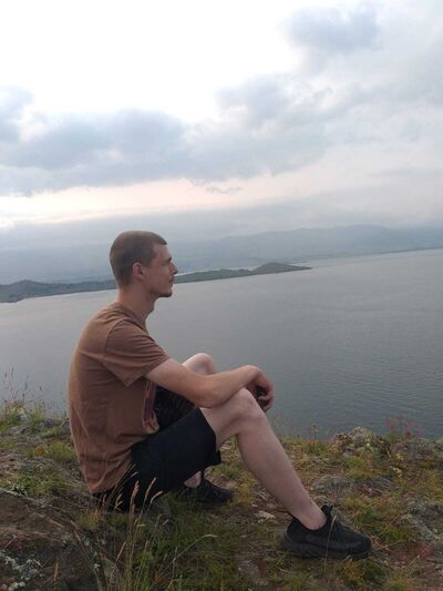  ,   Maxim, 32 ,   ,   , c , 