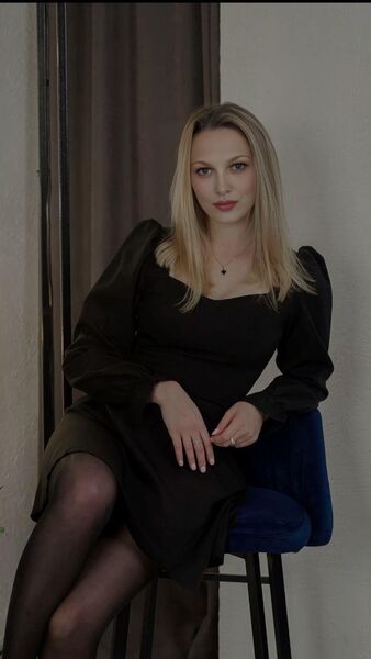  ,   Hailey, 25 ,   ,   