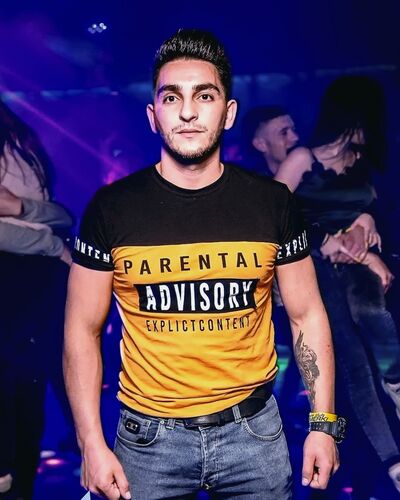  ,   Jaguar, 33 ,  