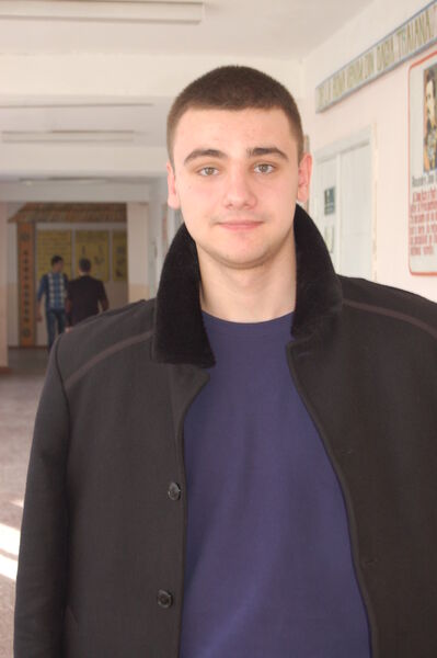  ,   Vasea, 32 ,   