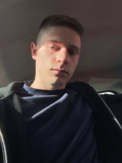  ,   Alex, 22 ,   ,   