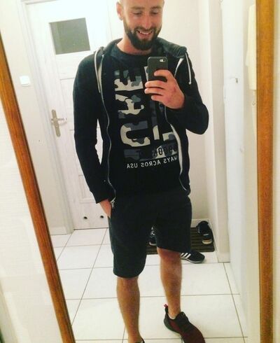  Warszawa,   Ihor, 32 ,   ,   , c , 