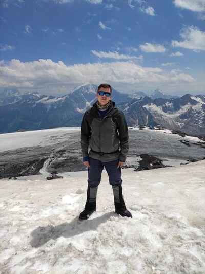   ,   Vik, 40 ,   