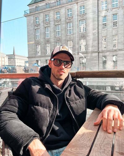  ,   Vadim, 37 ,   ,   , c , 