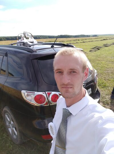  ,   Anton, 32 ,   ,   