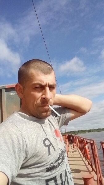  ,   Dmitry, 39 ,   c 