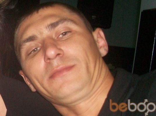  ,   Kolek, 46 ,  