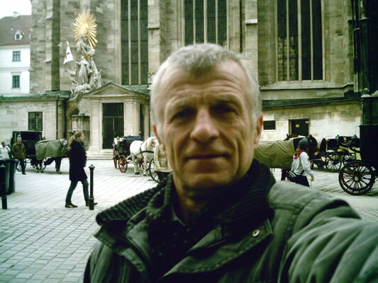  ,   Anatoli, 70 ,   ,   , c 