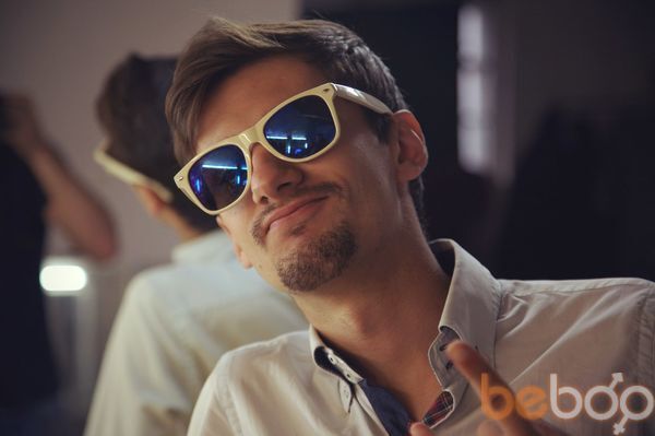  -,   Richard, 35 ,   