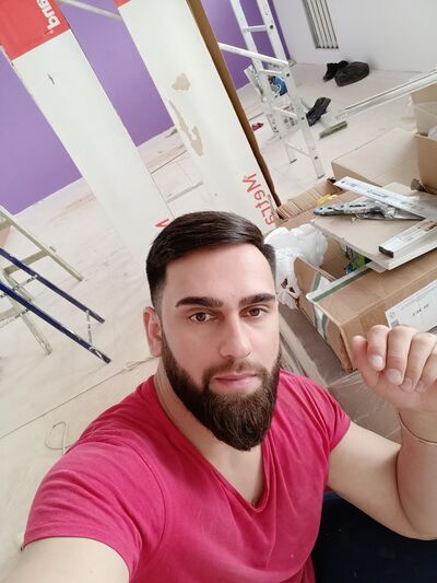  ,   Adam, 33 ,   ,   