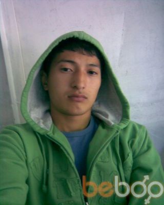  ,   Adik, 32 ,   