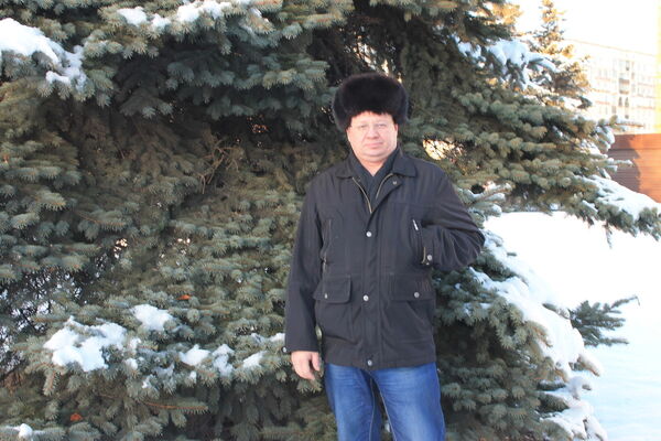  ,   Oleg, 54 ,   