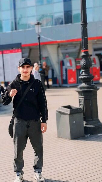  ,   Sev Ikra, 22 ,   ,   