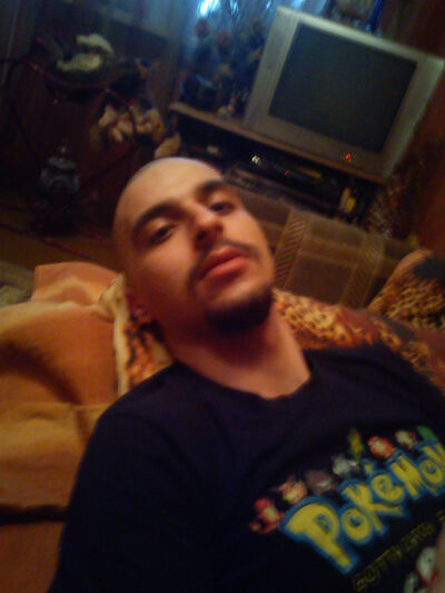  ,   Fred, 35 ,   