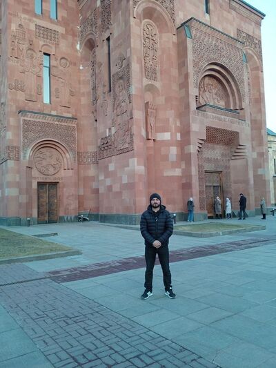  ,   Arman, 36 ,   ,   