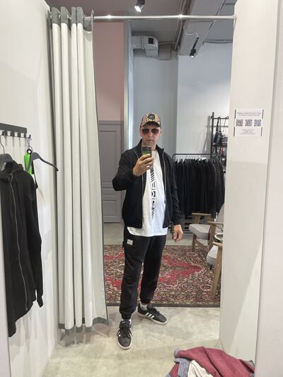  ,   Ruslan, 44 ,   ,   , 