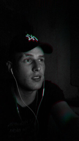  ,   Denis, 24 ,   ,   , c , 