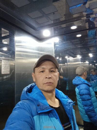  ,   Vitaly, 41 ,   c 