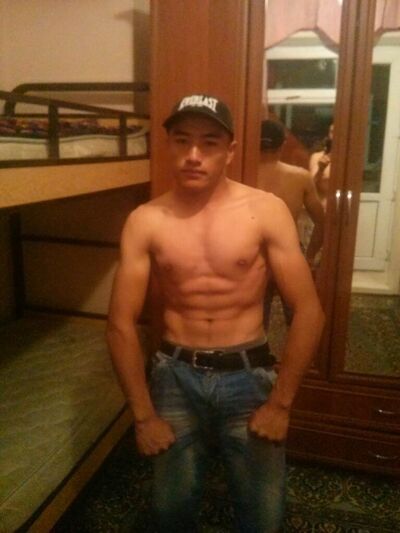  ,   Zhenishbek, 34 ,     , c 