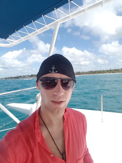  ,   Andrei, 37 ,   ,   , c 