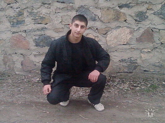  -,   Artur, 31 ,   ,   , c 