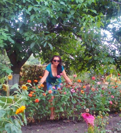  ,   Nina, 58 ,   c 