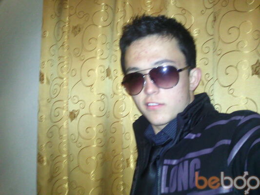  ,   John, 32 ,   