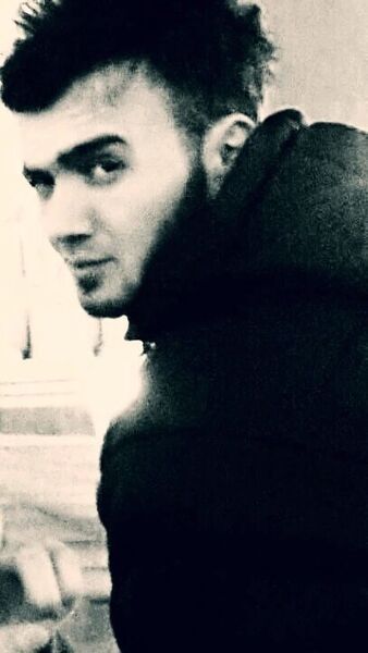  -,   Azik, 32 ,   ,   , c 