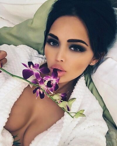  ,   Alena, 25 ,   ,   , c 
