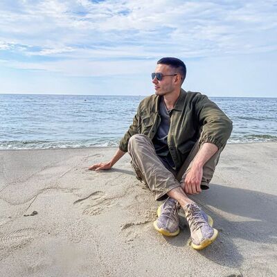  ,   Anton, 25 ,   ,   