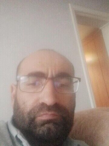  ,   Armen, 44 ,  