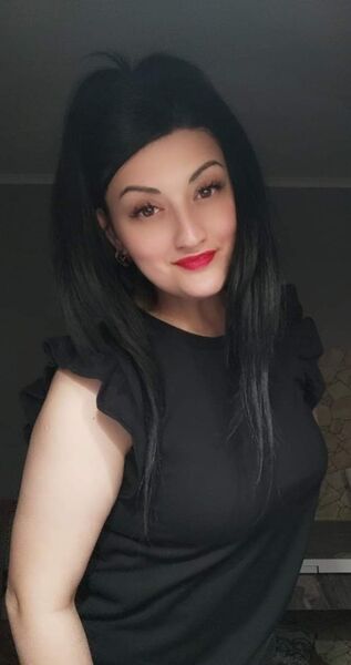  ,   Liuda, 40 ,   ,   