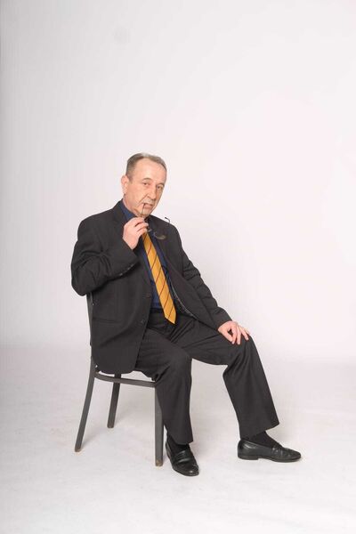  ,   Piotr, 54 ,   ,   