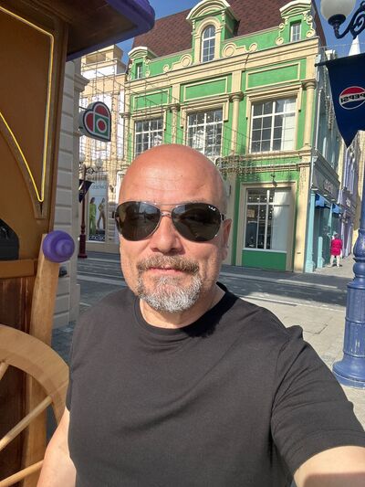  ,   Ali, 52 ,   ,   