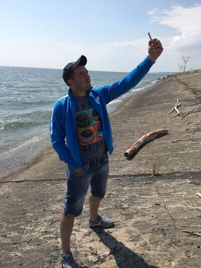  ,   Igor, 35 ,   