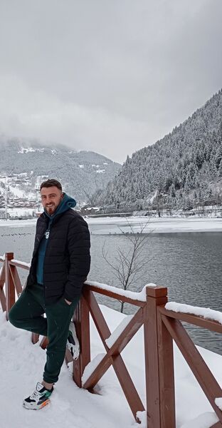 Frankfurt am Main,   Yasar, 34 ,   ,   