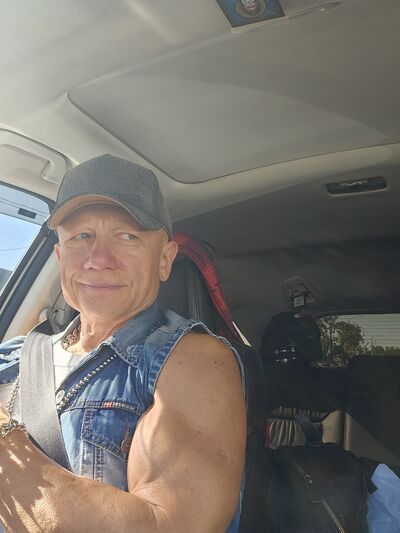  ,   Gennadiy, 58 ,   ,   