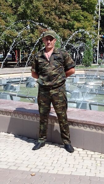  ,   Viktor, 50 ,   