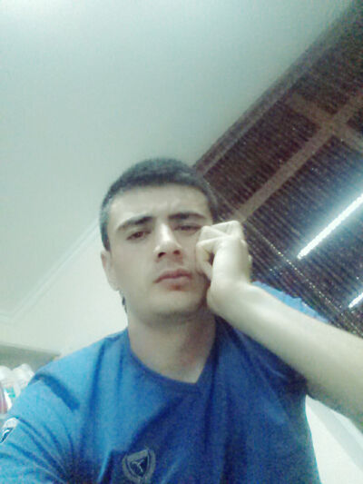  ,   Farik, 33 ,   