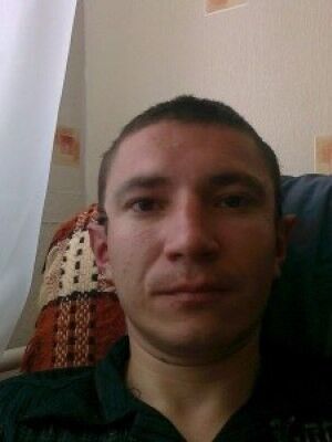  ,   Rolandas, 44 ,   