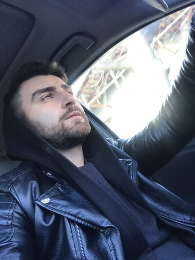  ,   Goga, 31 ,   ,   