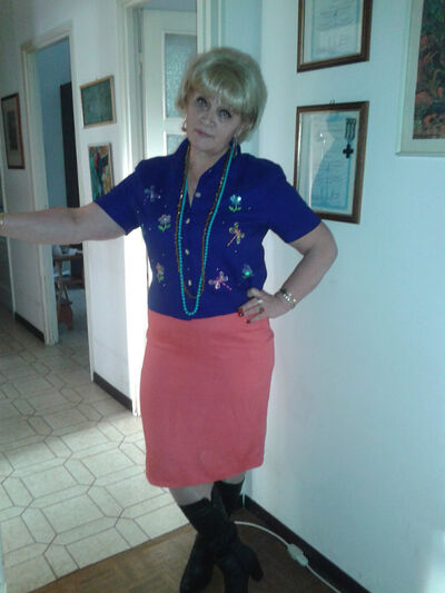  ,   Scarllet, 61 ,     , c 