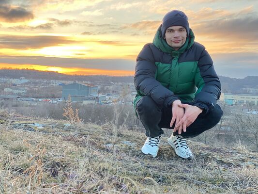  ,   Vladislav, 30 ,   ,   