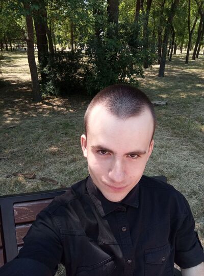  ,   Vladislav, 21 ,   ,   