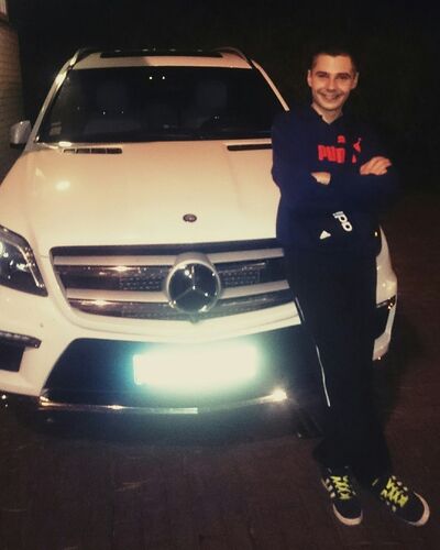  ,   Benchek, 30 ,   