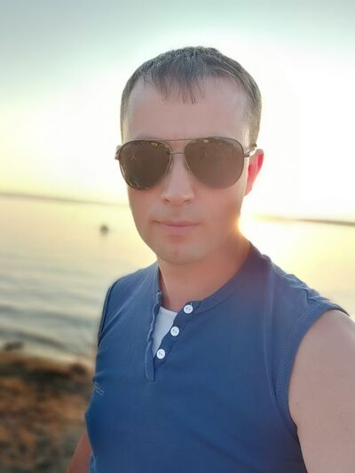  ,   Serhoo, 43 ,     , c 