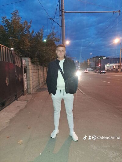  ,   Victor, 38 ,   ,   , c 